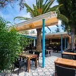Manuela Boutique 3*