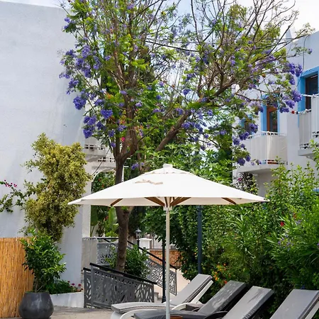 Manuela Boutique Bitez