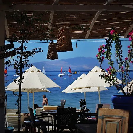 Manuela Boutique Hotel 3*