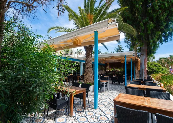 Manuela Boutique 3*