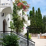 Отель Manuela Boutique 3*