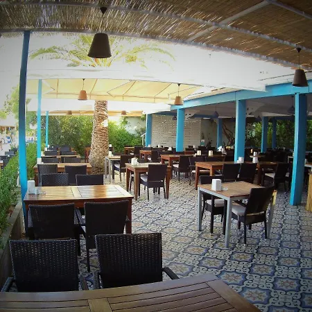 Manuela Boutique 3*