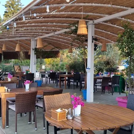 Manuela Boutique 3*