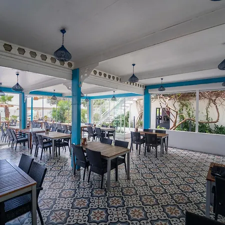Manuela Boutique Hotel 2*