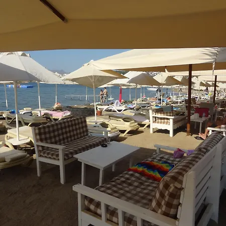 Manuela Boutique Hotel 3*