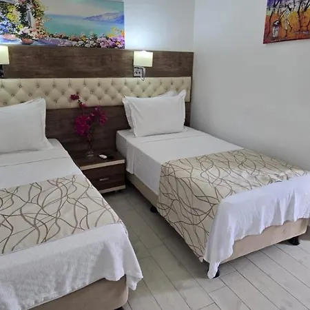 Manuela Boutique Bitez